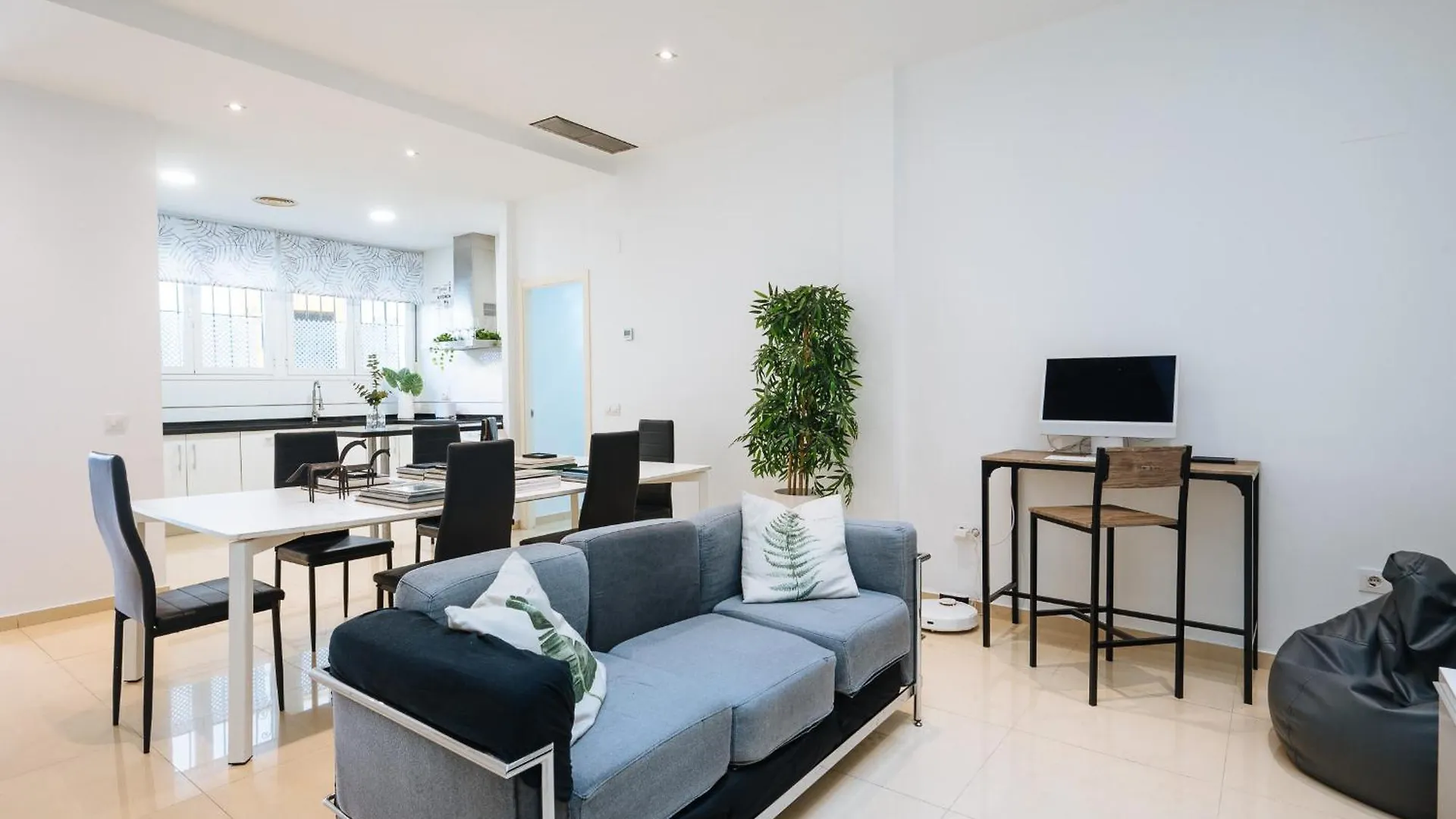 Habitacion En El Centro Sevilla 0*, Seville Spain